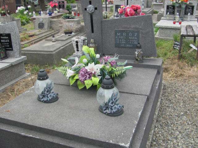 Grób Maria Mróz