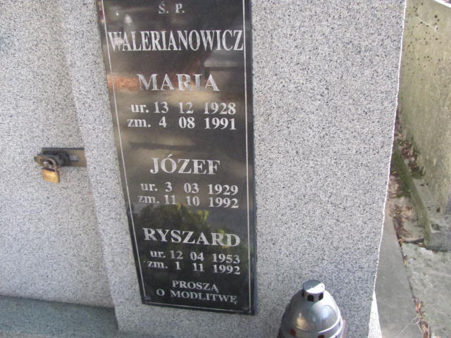 Krystyna Linn 1950 Jarosław - Grobonet - Wyszukiwarka osób pochowanych