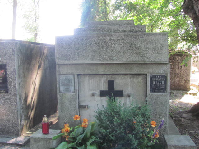 Grób Marianna Mazur